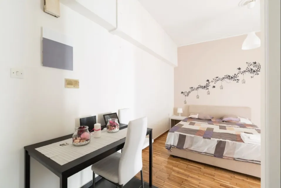 Apartment for Sale in Center Athens, Greece — الصورة 2
