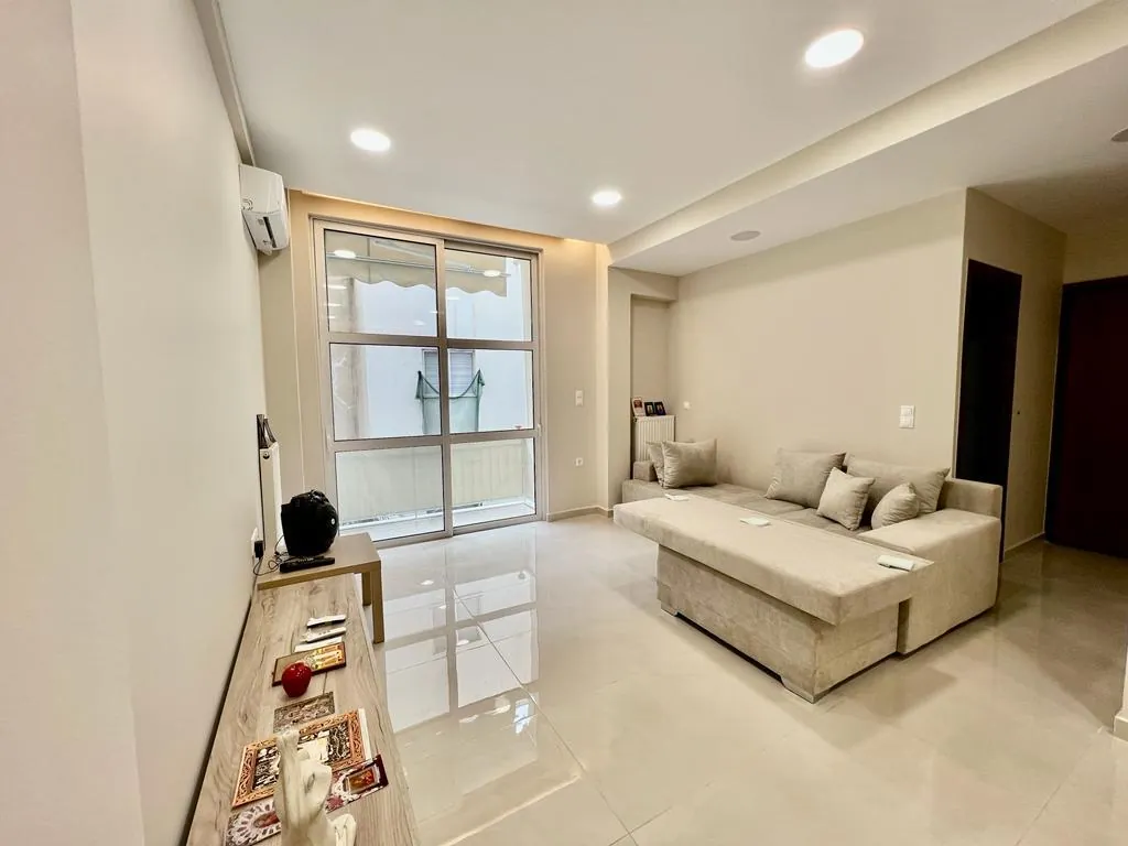 Apartment in kallimarmaro, Greece