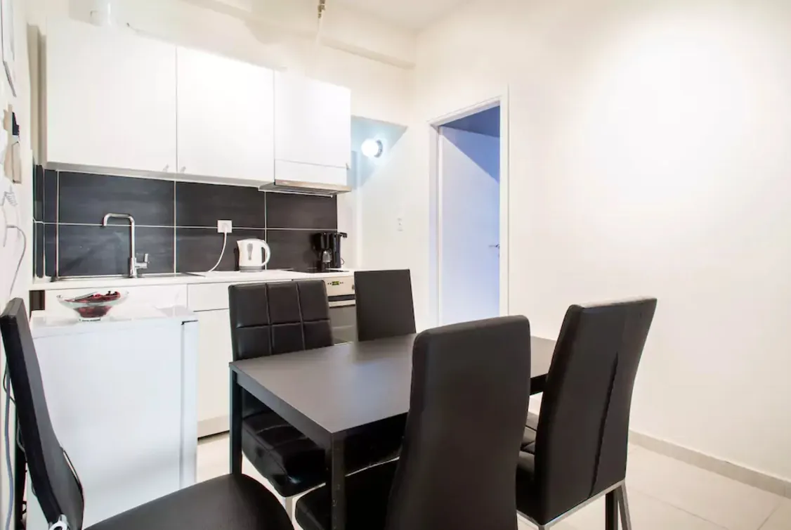 Apartment in Center of Athens, Greece — الصورة 3