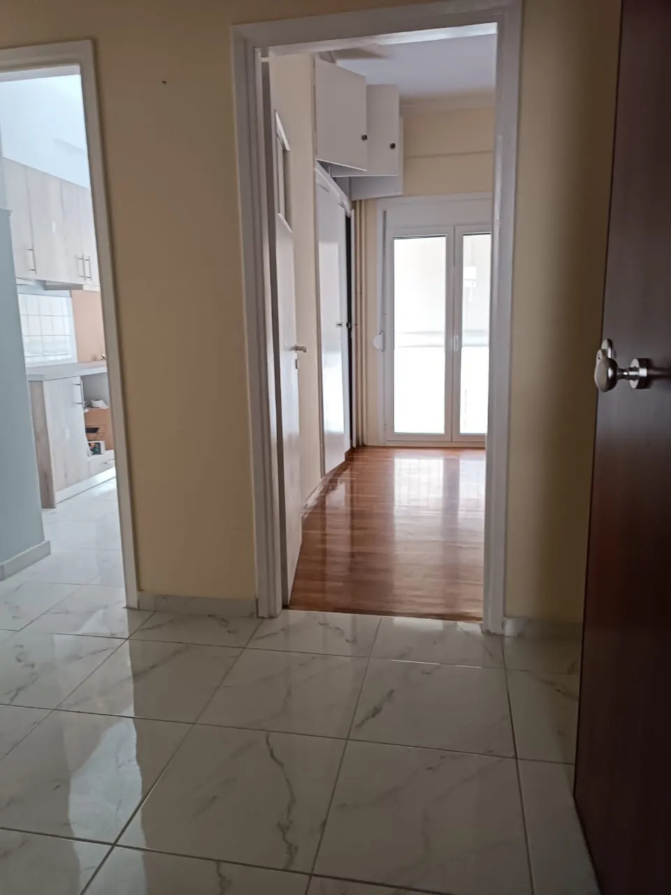 Apartment in Plateia Kaliatsou, Central Athens, Greece