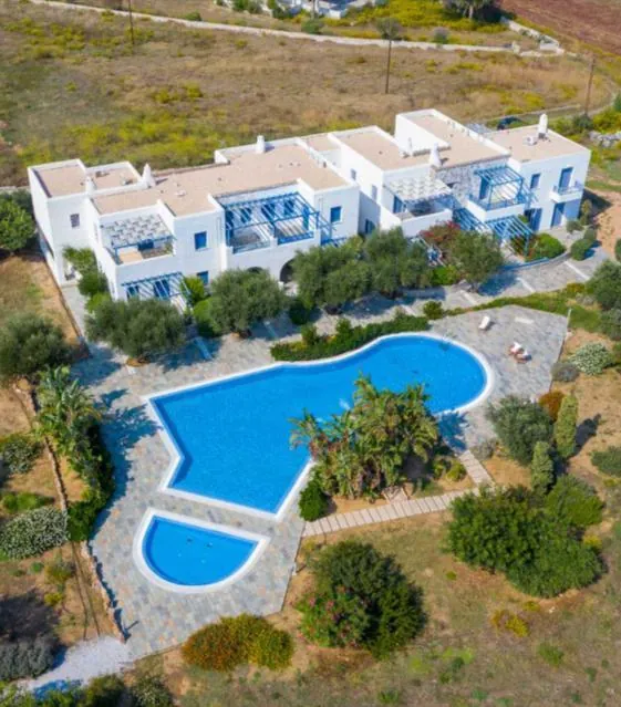 Prime Location Apartment in Molos, Paros, Greece + Sea View — photo 3
