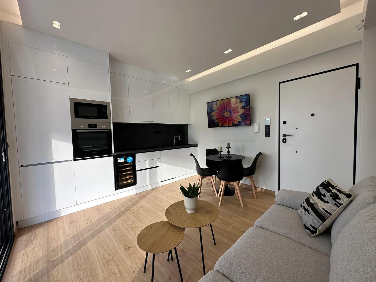 GOLDEN VISA - Furnished Apartment in Moschato, Athens, Greece — photo 4