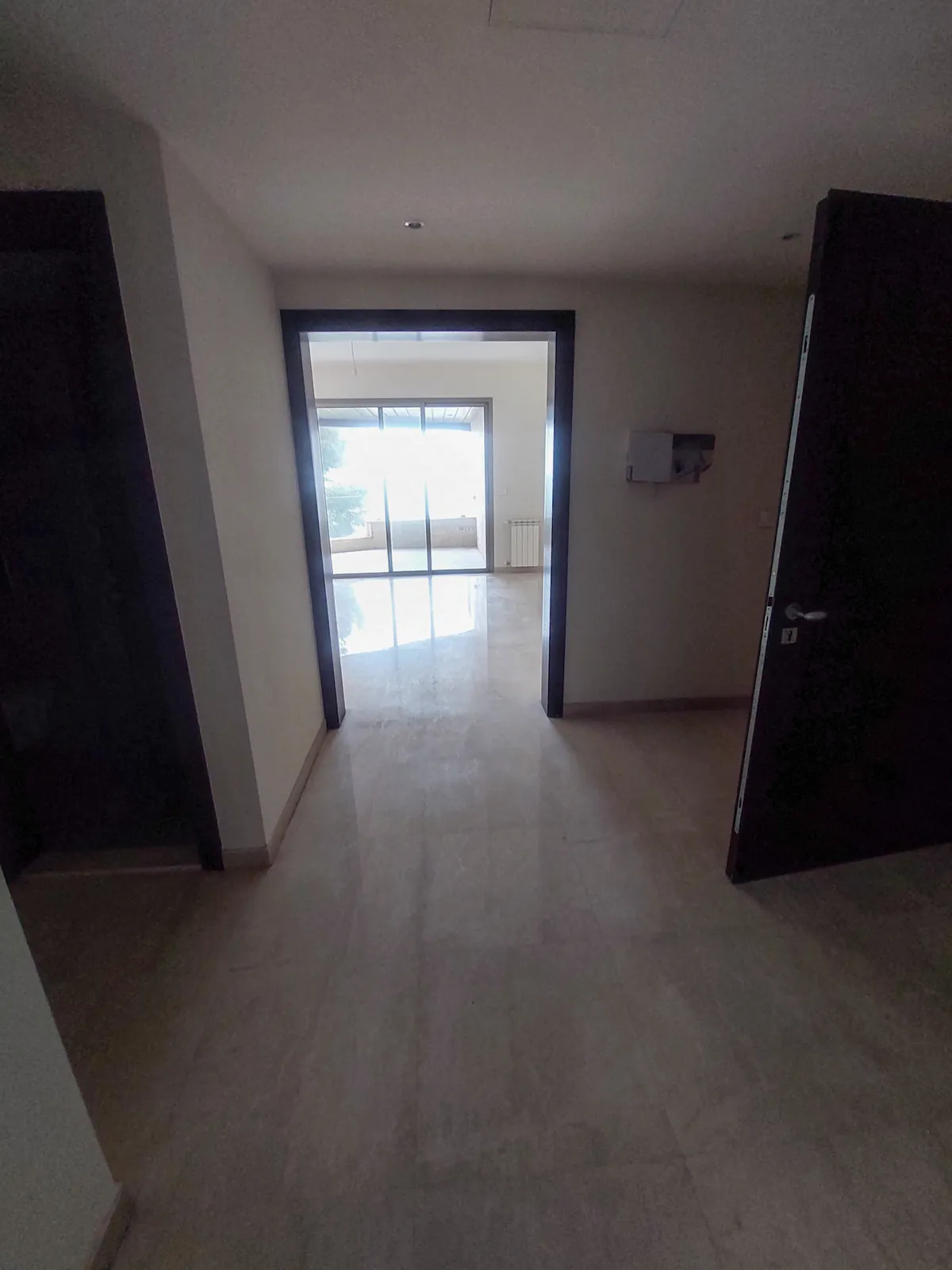 High End Apartment in Dik El Mehdi, Metn with Mountain View — الصورة 3