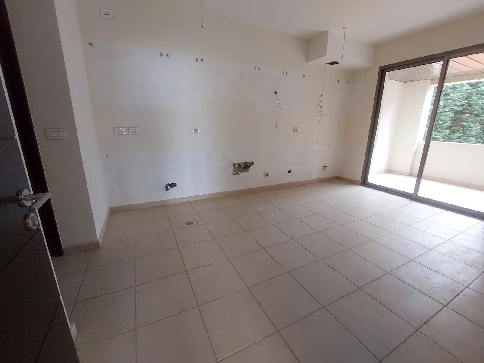 High End Apartment in Dik El Mehdi, Metn with Mountain View — الصورة 4