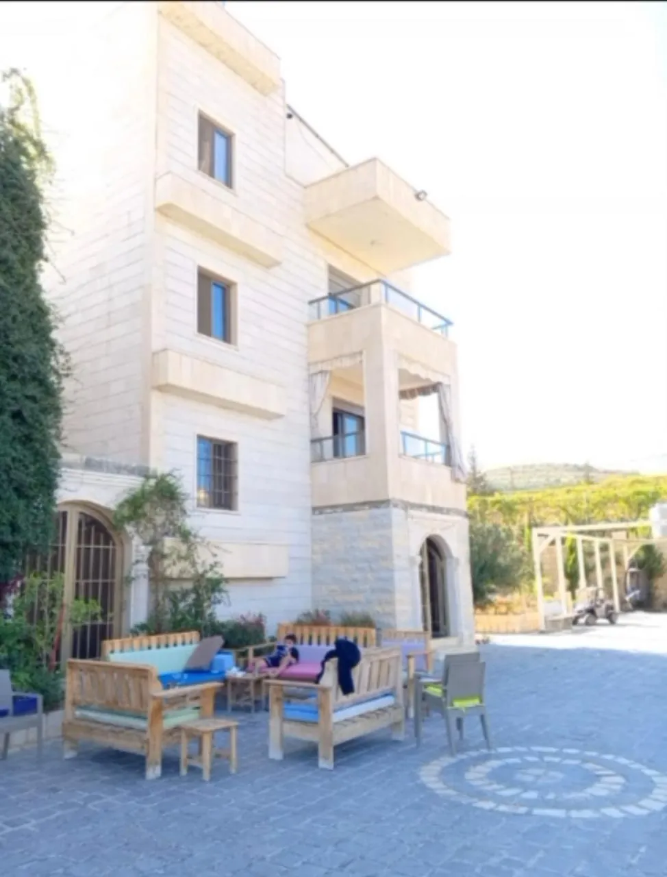 Building for Sale in Zahle