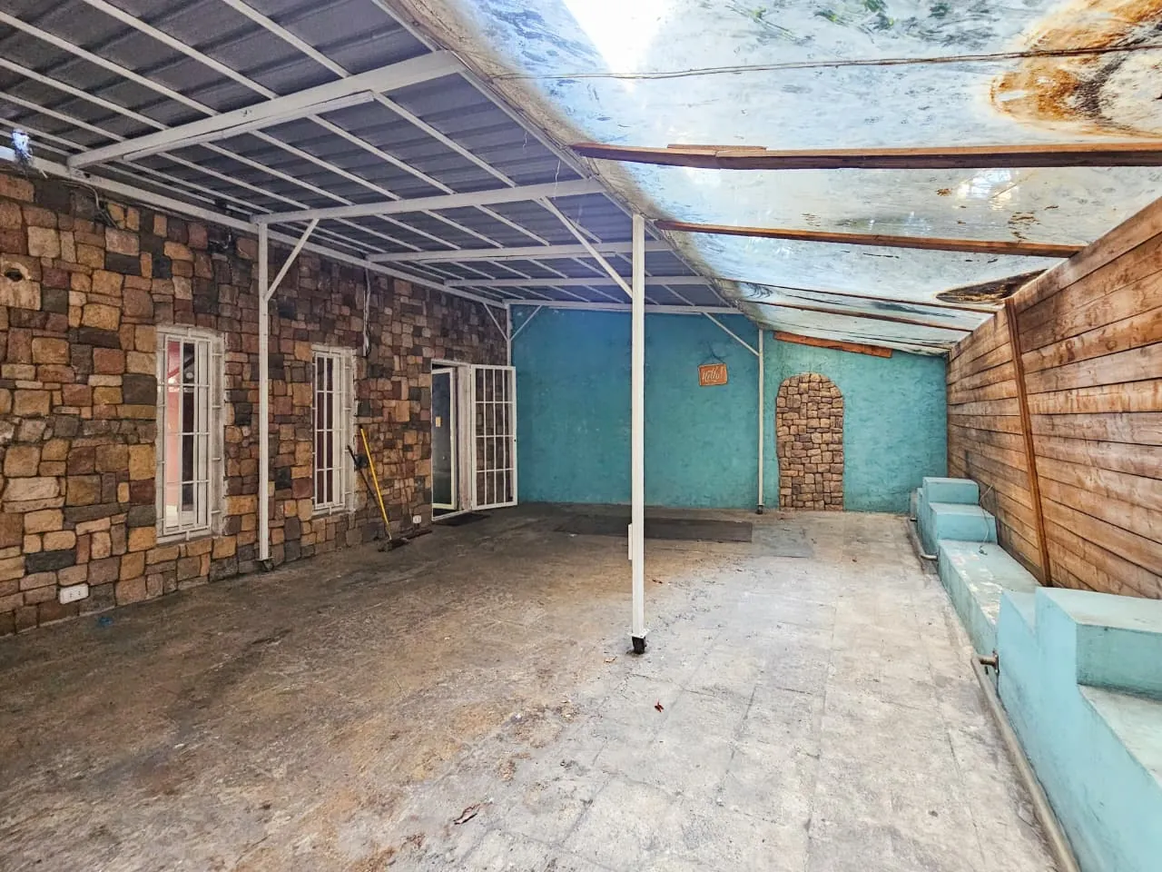 Shop for Rent in Achrafieh — الصورة 3