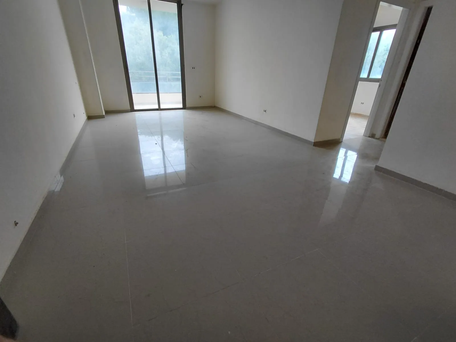 Apartment for Sale In Ras Osta
