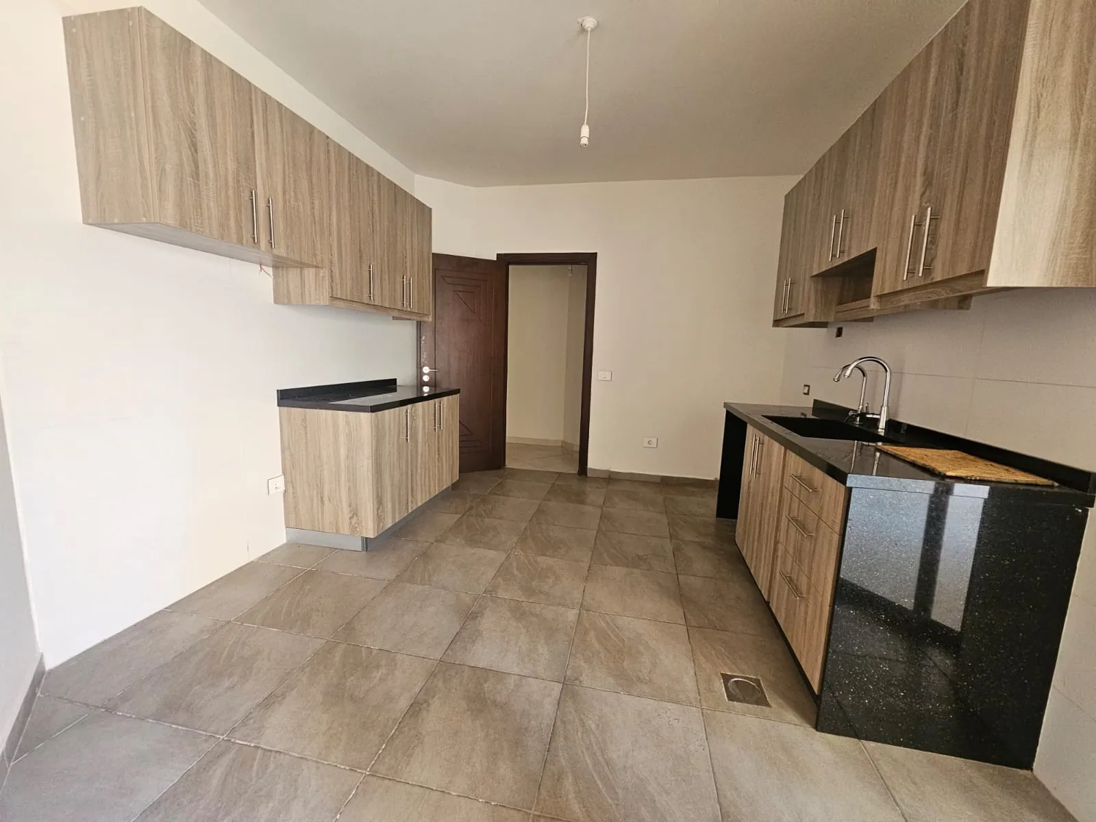 Apartment for Sale in Adonis — photo 4