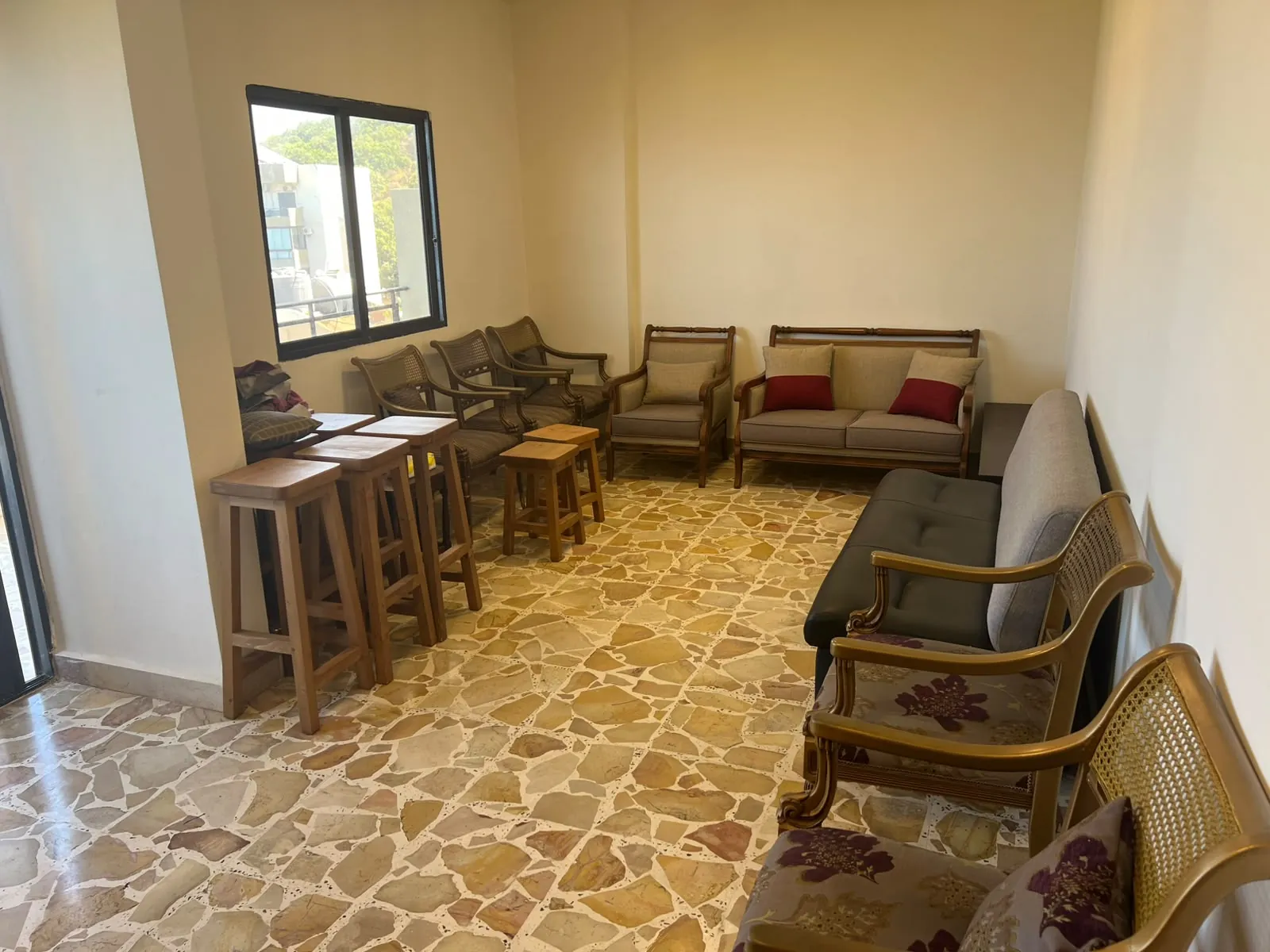 Apartment for Sale in Kfaraabida