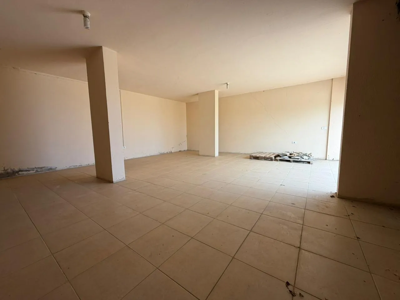 Shop for Rent In Blat — الصورة 3