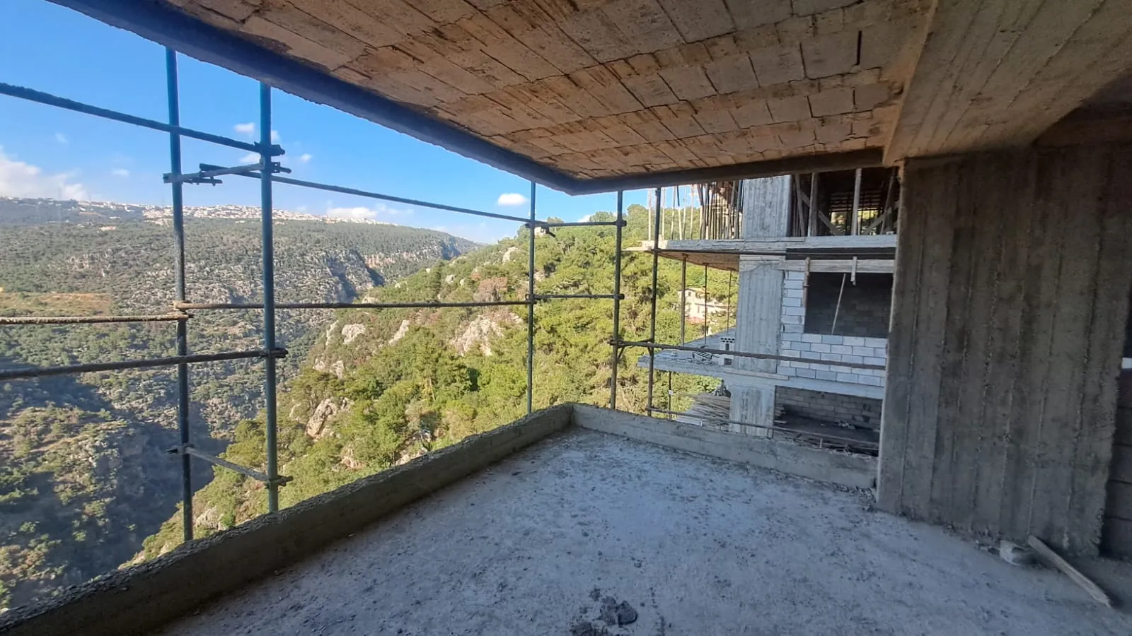 Project for Sale in Cornet El Hamra