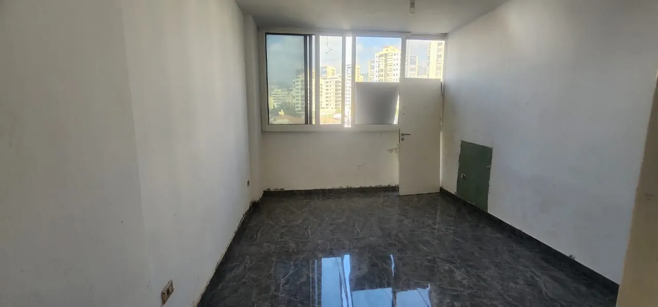 Office for Rent in Baouchrieh — الصورة 3