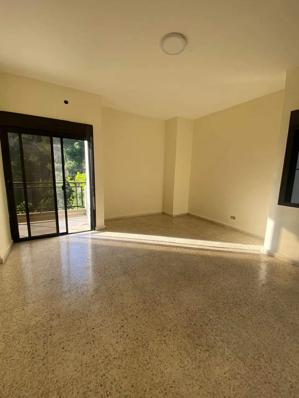 Apartment for Rent in Jeita