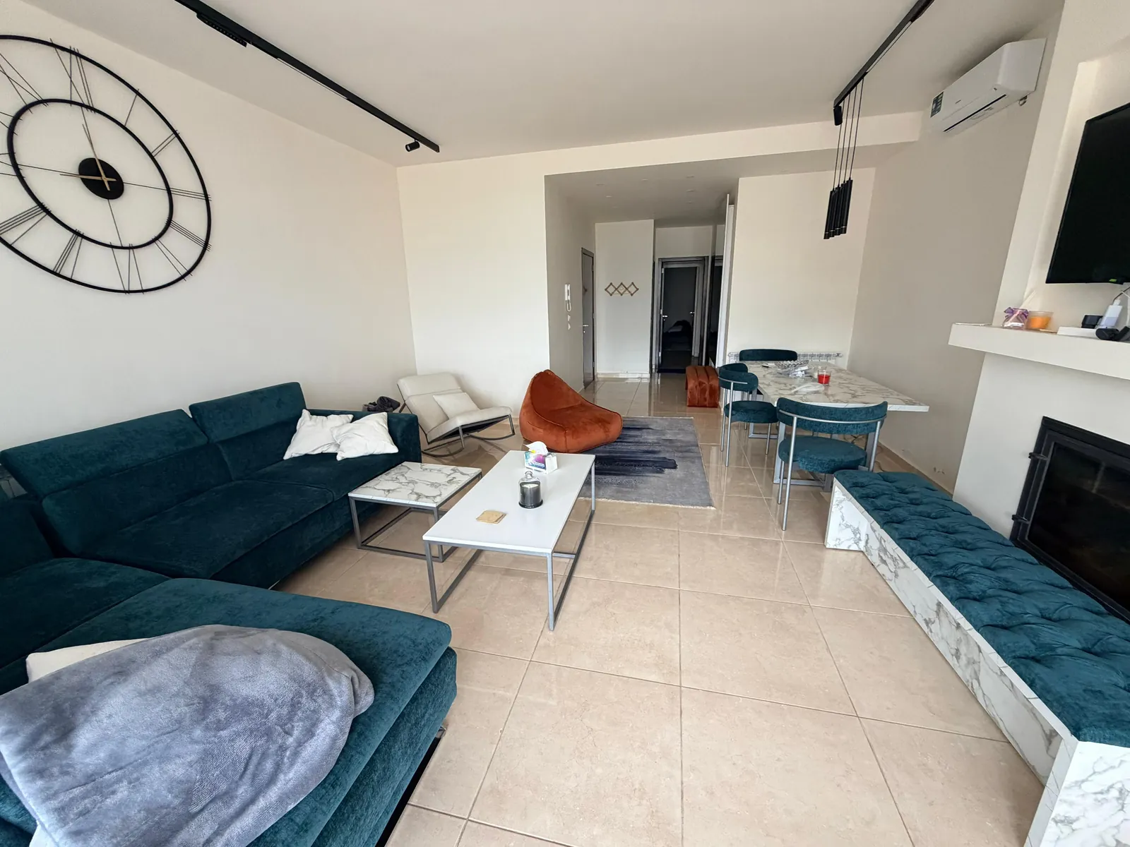 Apartment for Sale In Ras Osta