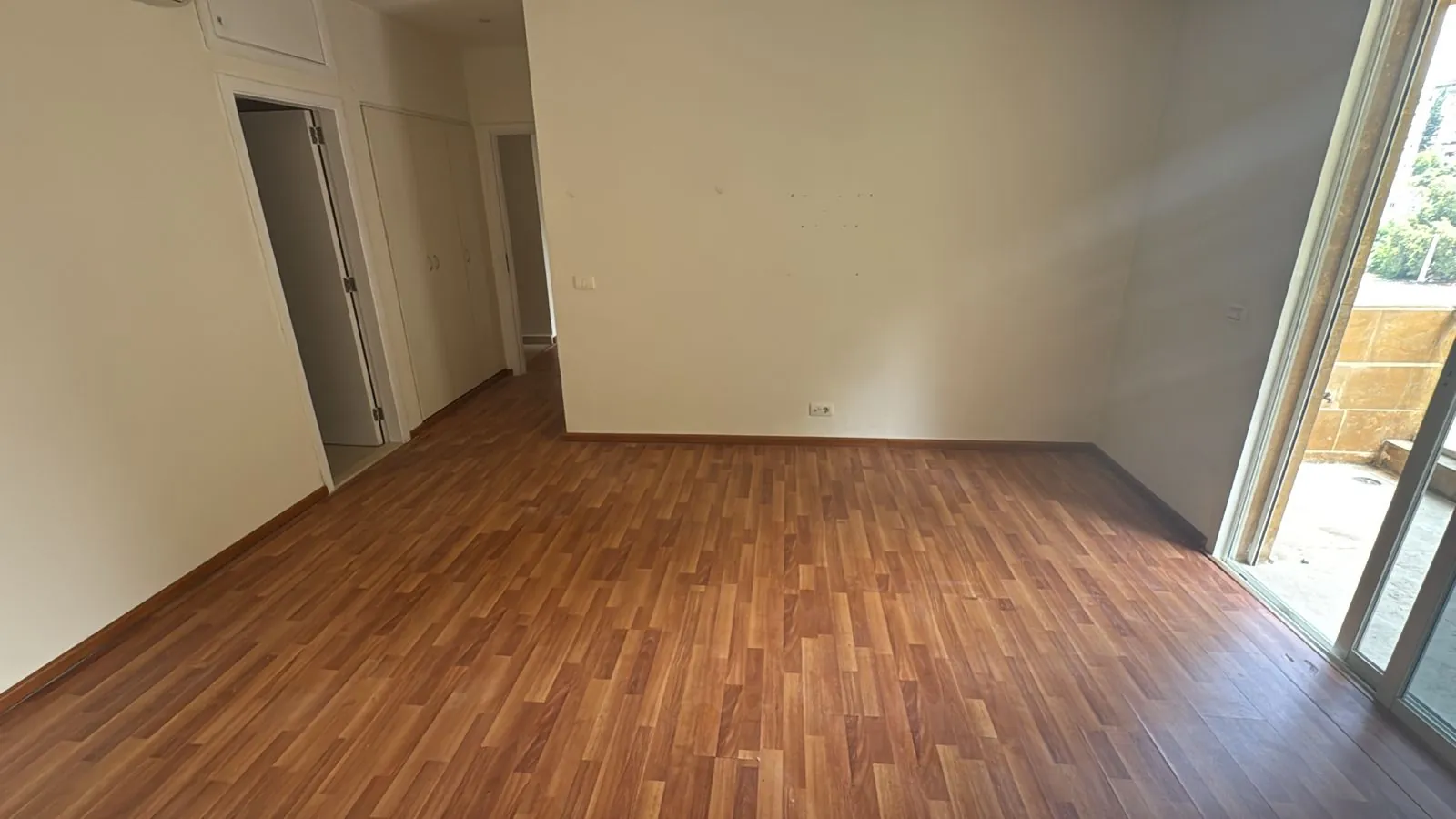 Apartment for Rent in Dbayeh — الصورة 4