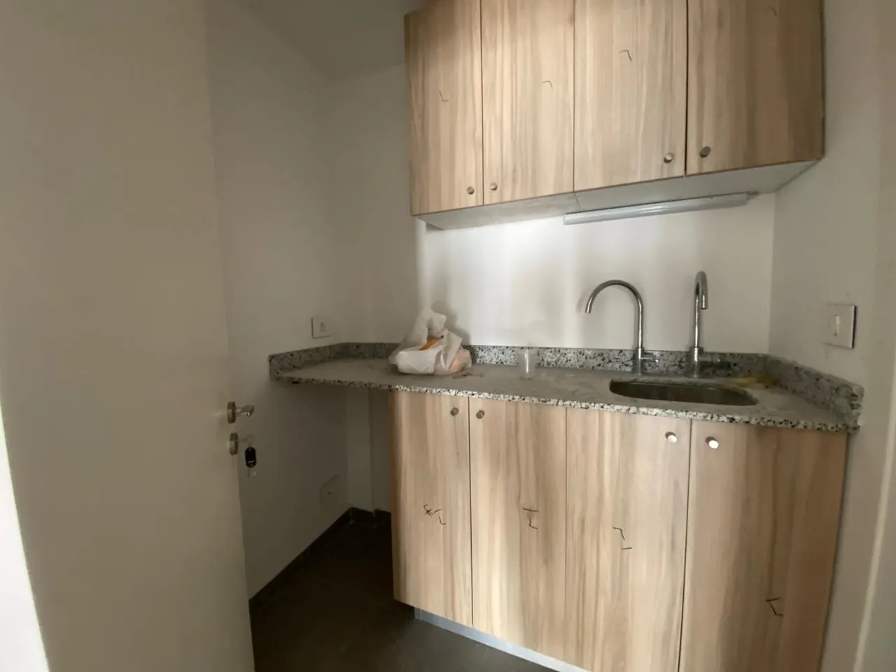Shop for Rent In Jbeil — الصورة 3