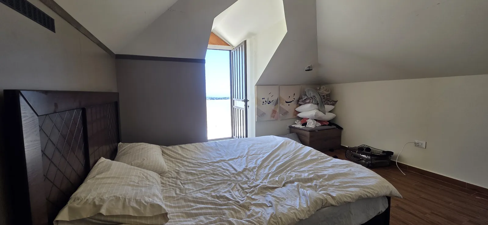 Fully furnished roof apartment for Rent in Mazraat Yachouh — الصورة 3