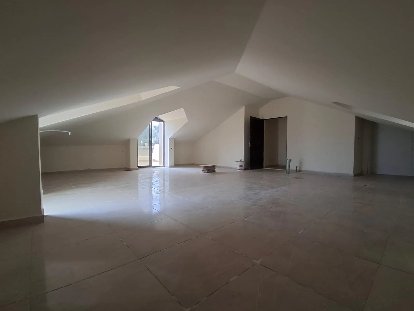 Duplex Apartment for Sale In Achkout — الصورة 2