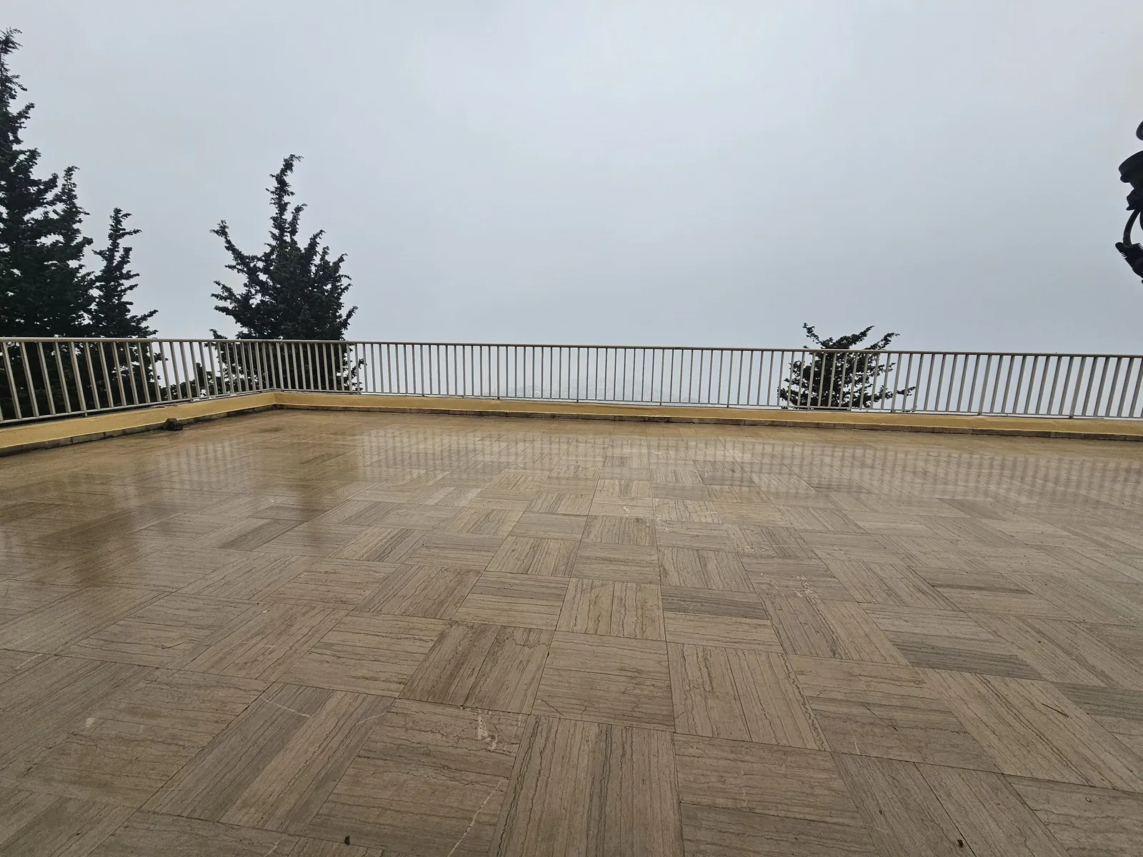 Building for Sale in kfour