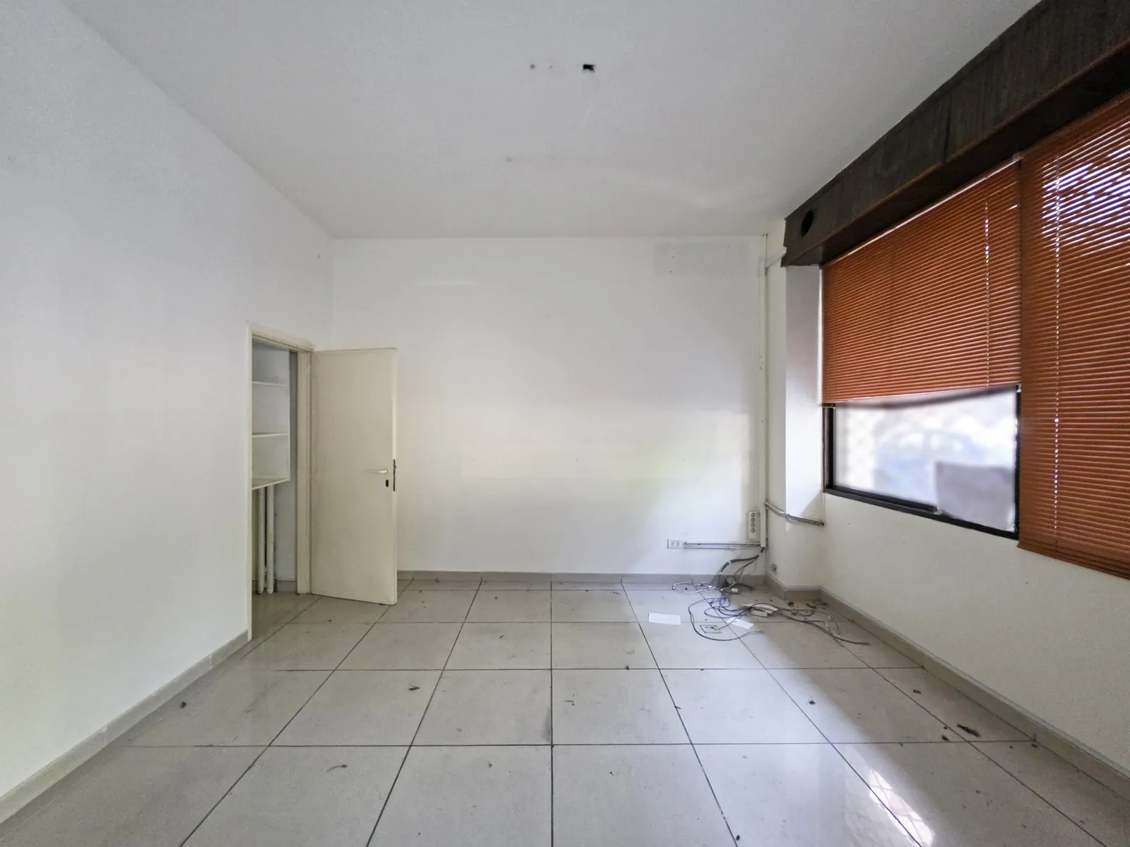 Shop for Rent in Achrafieh — photo 5