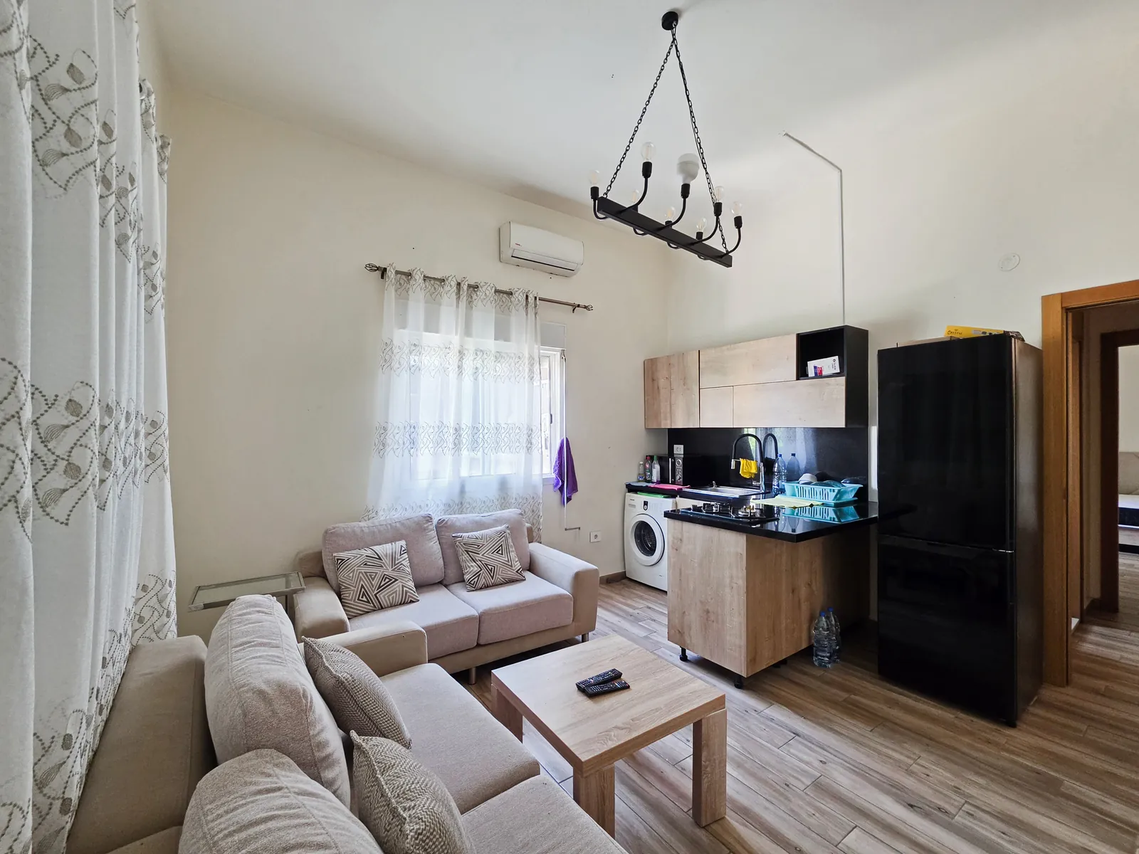 Flat for Rent in Achrafieh — الصورة 2