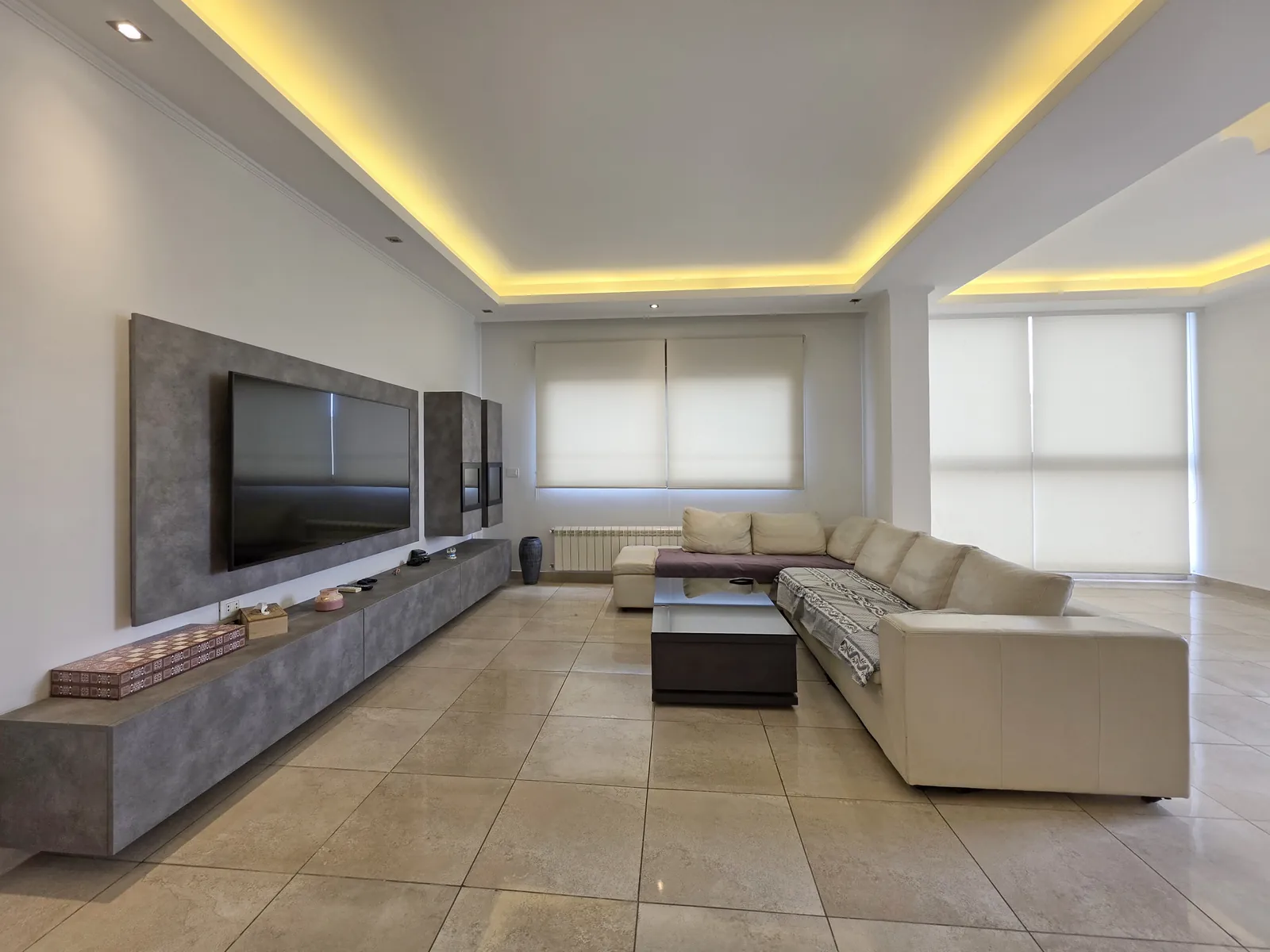 Flat for Sale in Sin El Fil — الصورة 2