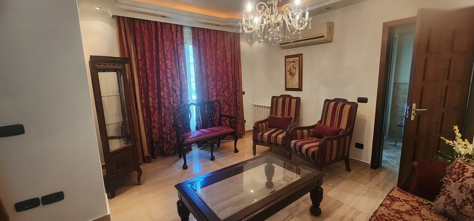 Apartment for Rent at Jouret el Ballout — الصورة 2