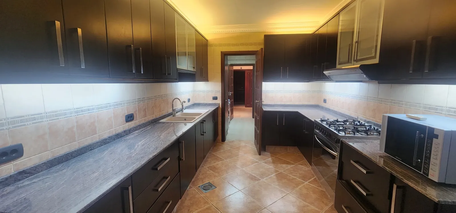 Apartment for Rent at Jouret el Ballout — الصورة 4