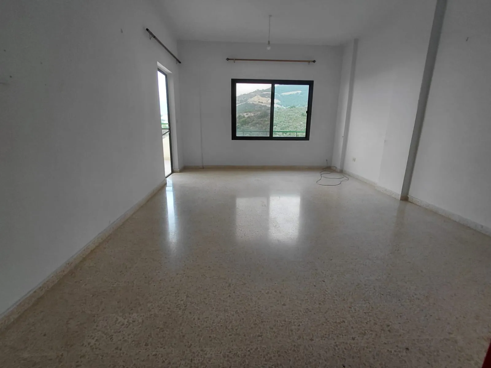 Apartment for Rent In Blat — الصورة 2
