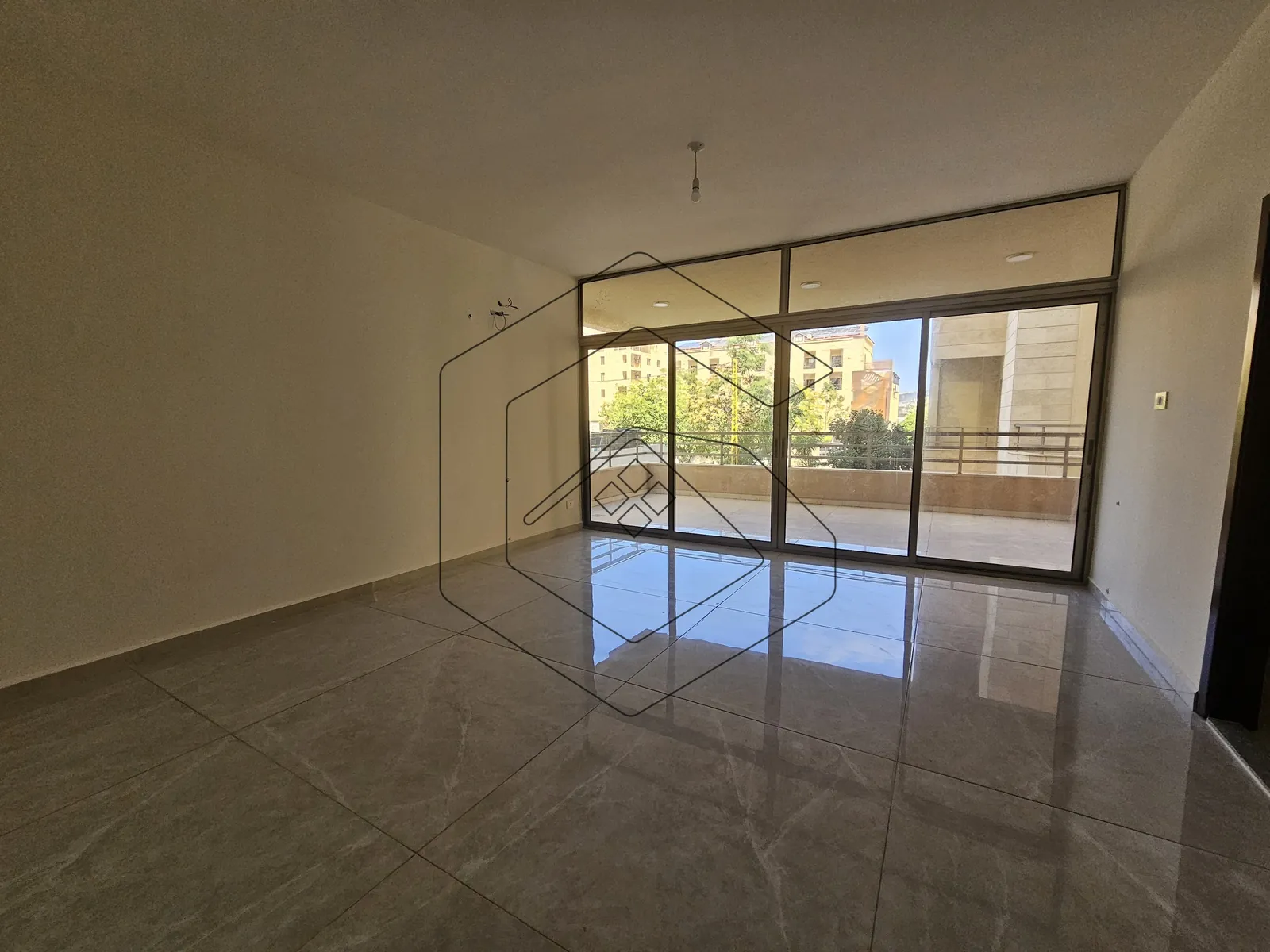 Apartment for Sale In Haret Sakher