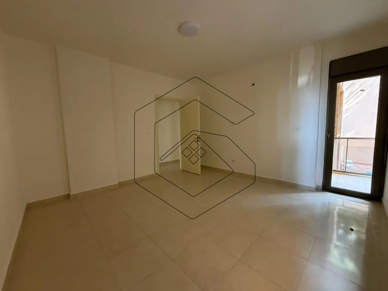 Apartment for Rent In Bouar — الصورة 4