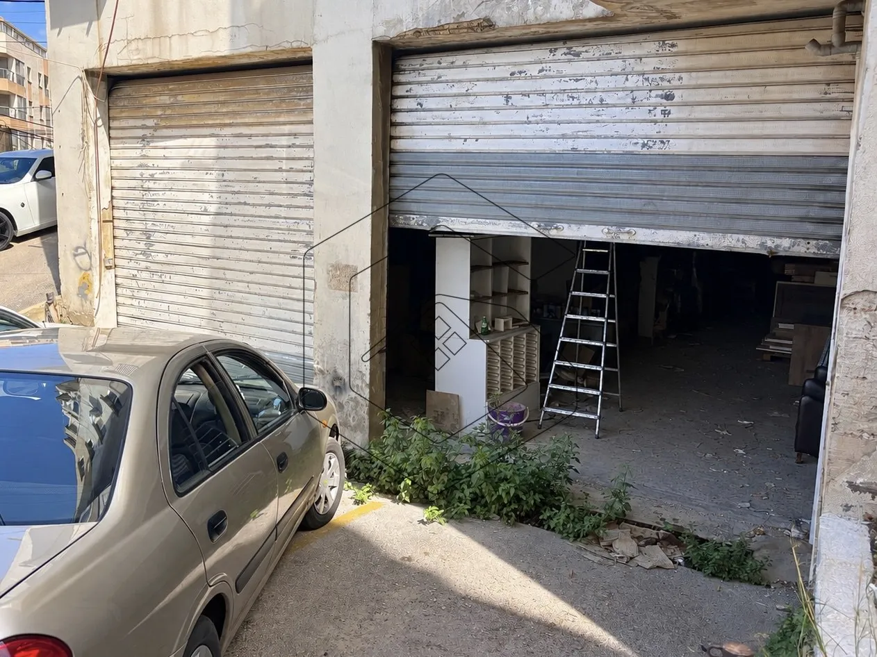 Warehouse for Sale in Bsalim