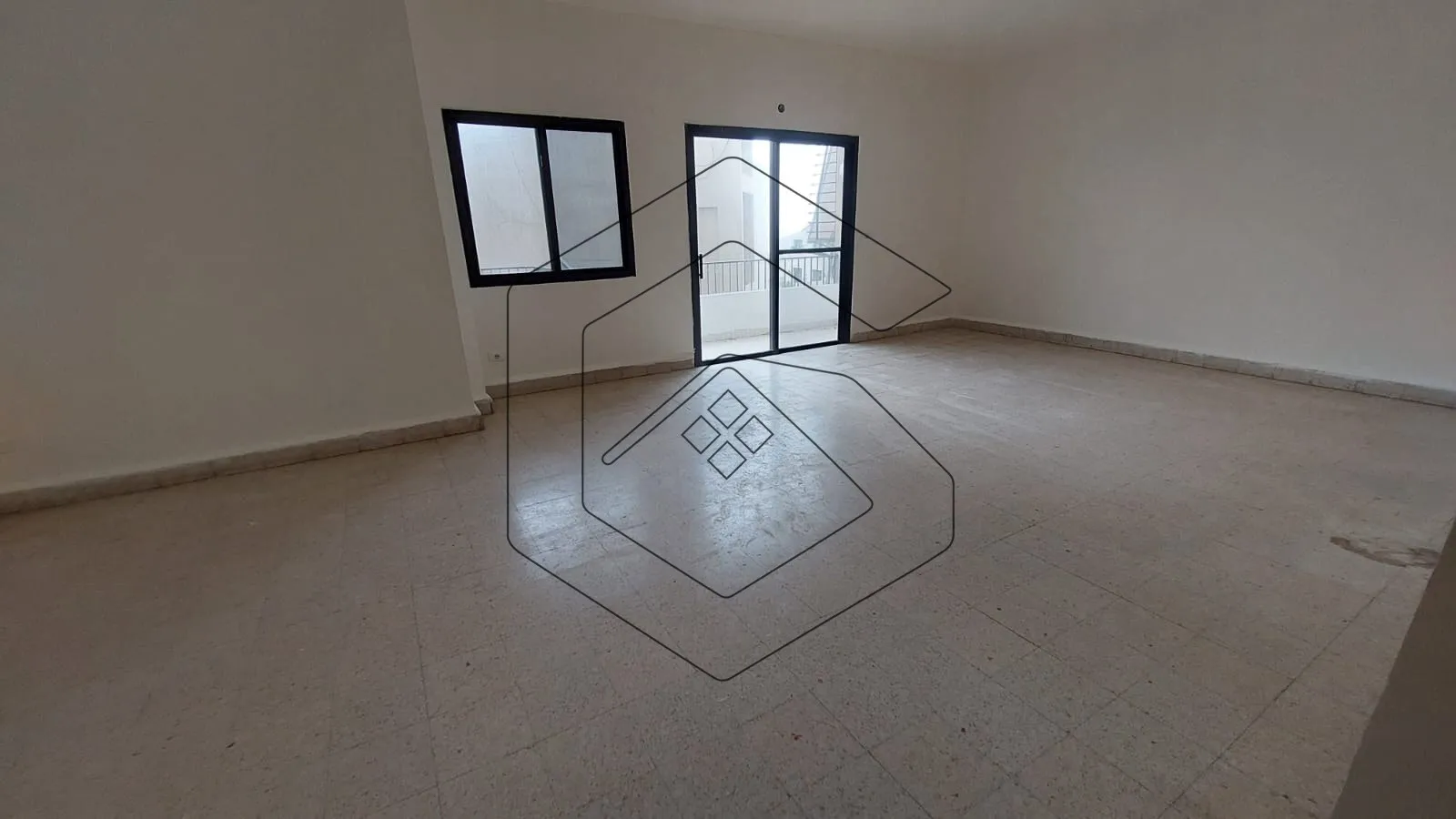 Apartment for Rent In Dbayeh — الصورة 3