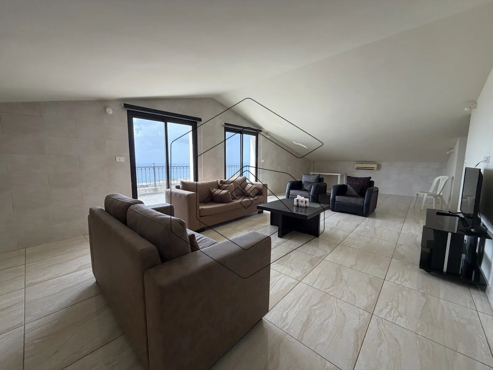 Apartment for Rent in Safra