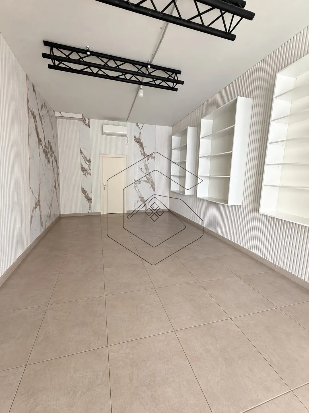 Shop for Sale in Jbeil