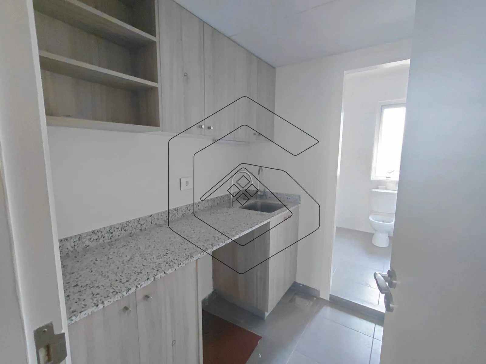 Clinic for Sale in Jbeil — الصورة 2