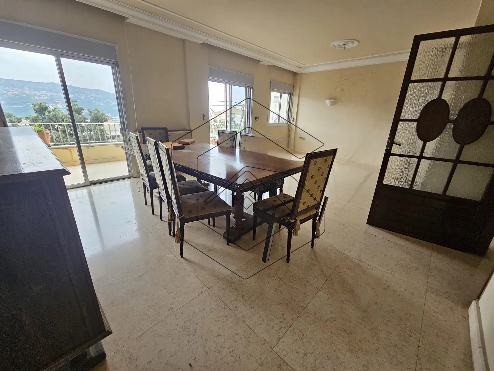 Apartment for Sale in Ballouneh