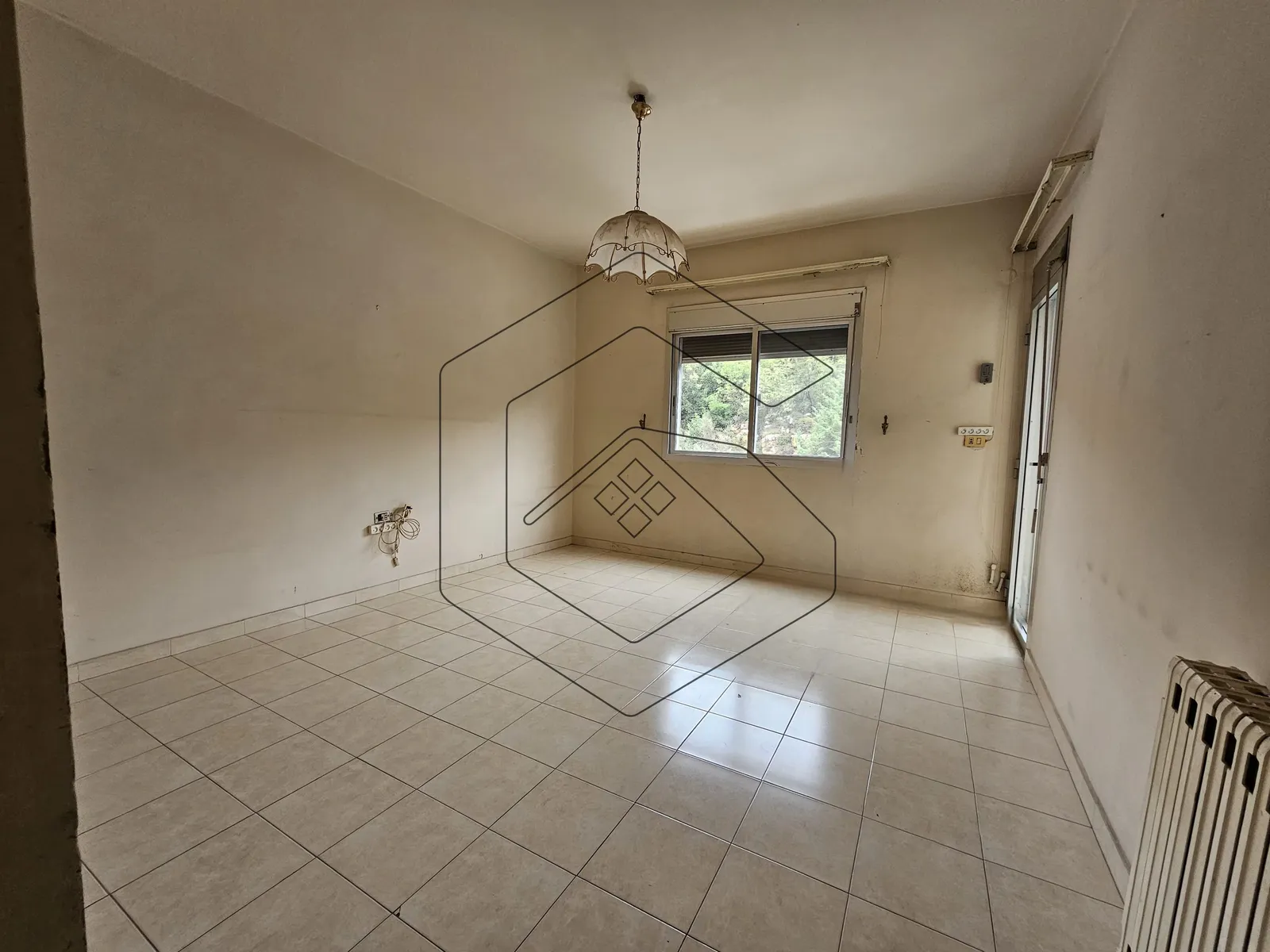 Apartment for Sale in Ballouneh — الصورة 2