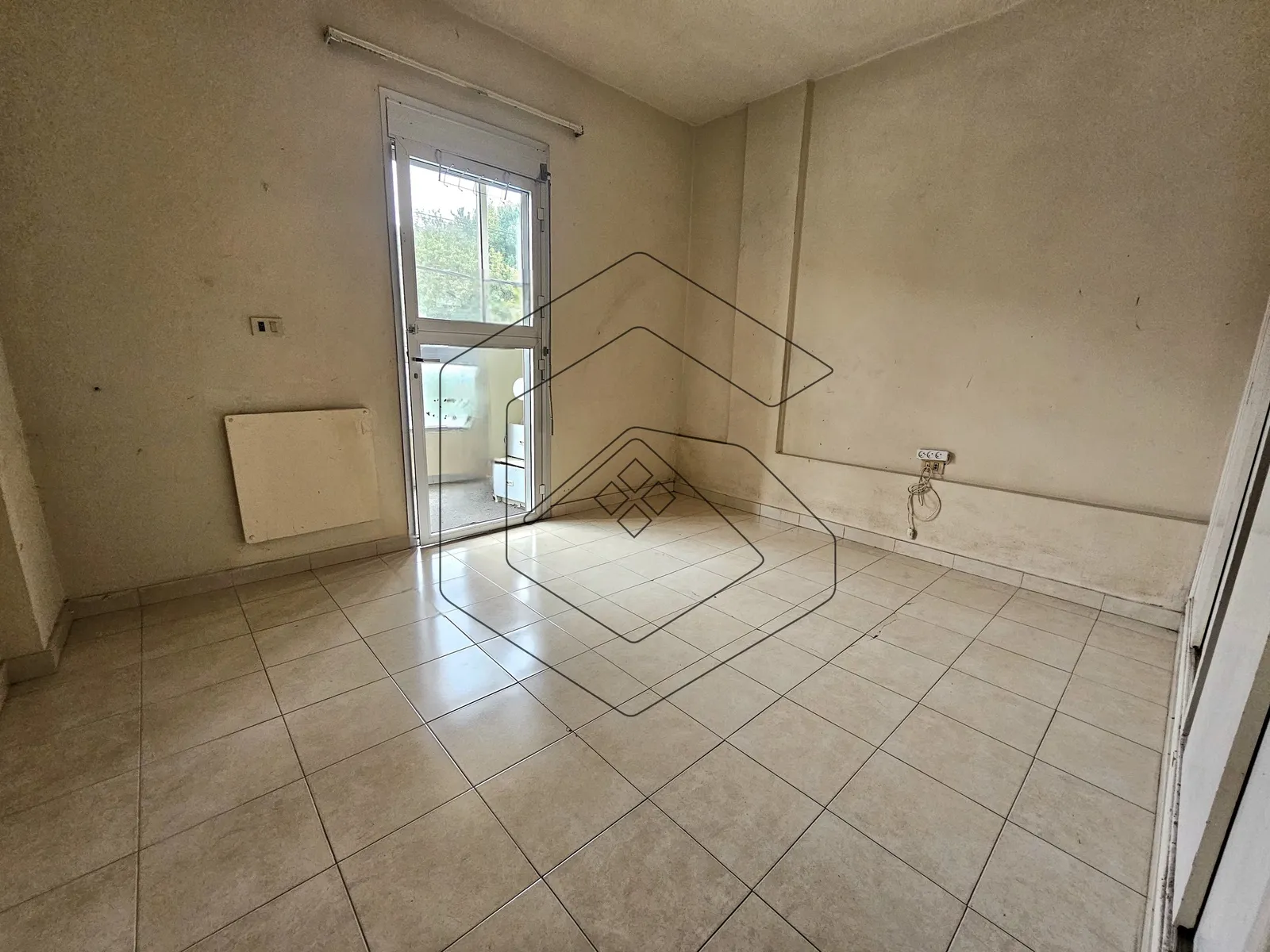 Apartment for Sale in Ballouneh — الصورة 3