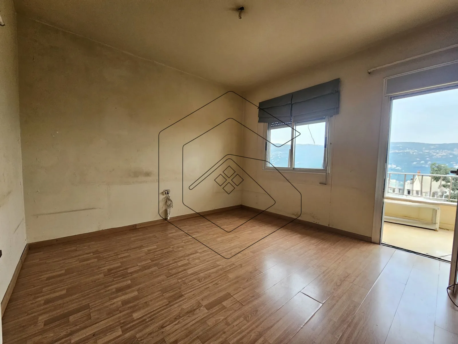 Apartment for Sale in Ballouneh — الصورة 4