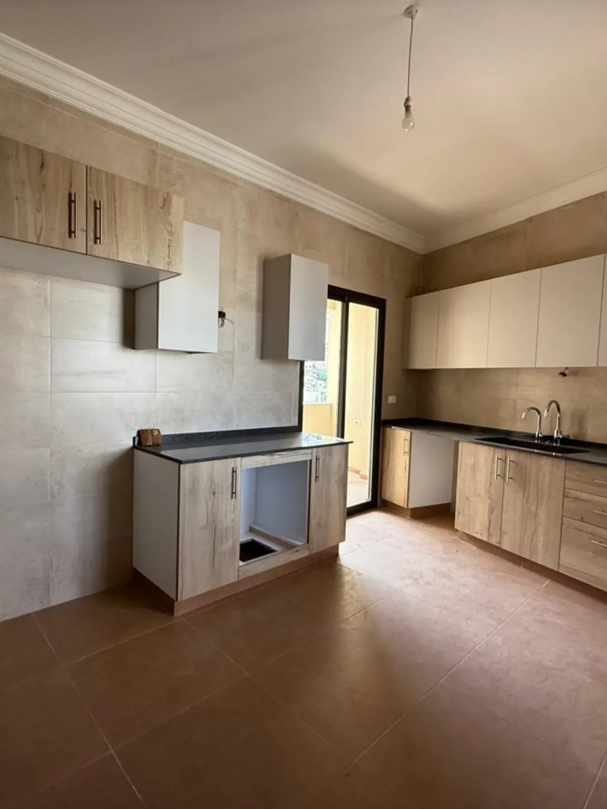 Apartment for Sale in Jal El Dib — الصورة 3
