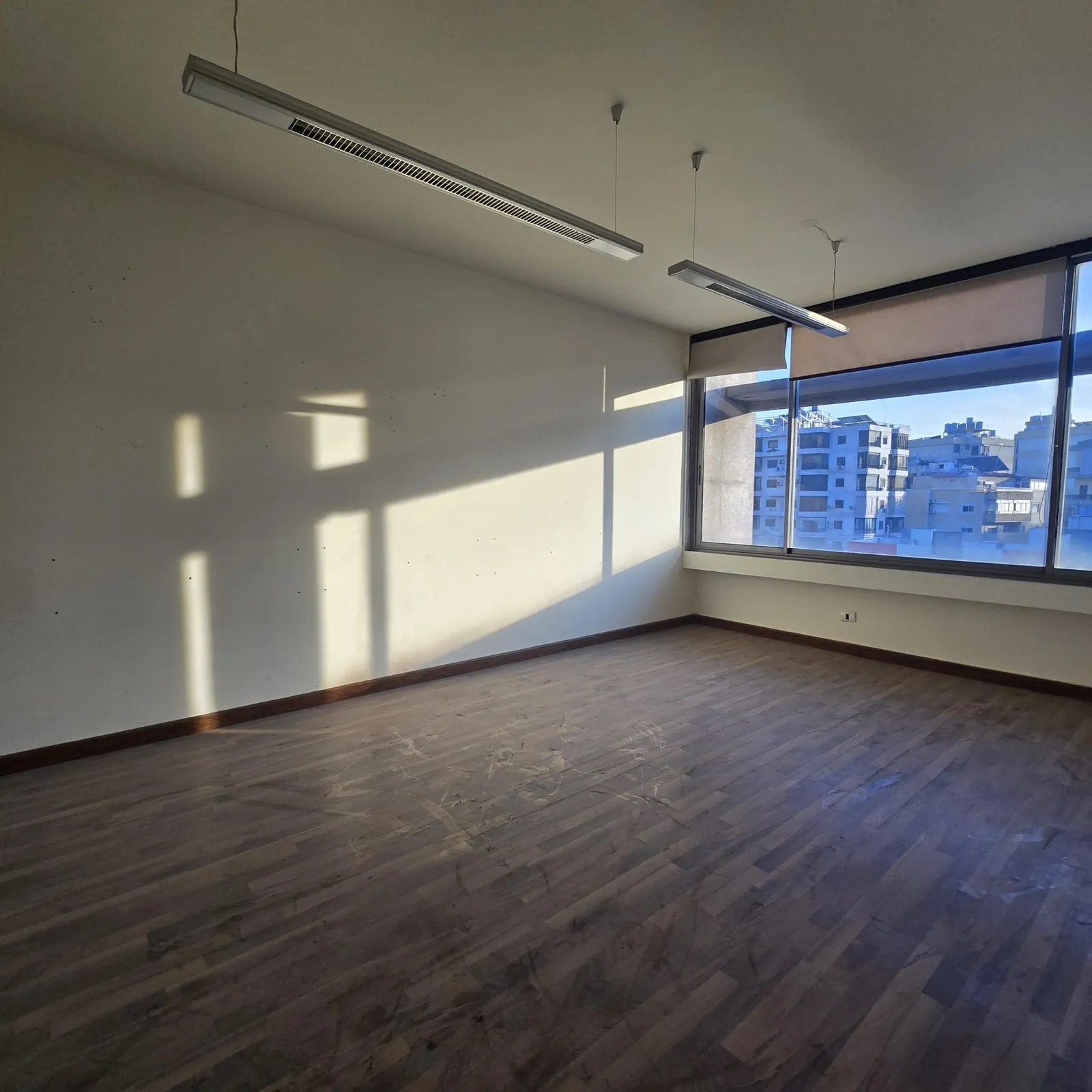 Office/clinic for Rent in Ain el Remmaneh Baabda