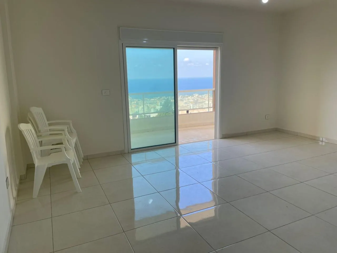 Apartment for Rent in Jbeil — الصورة 3