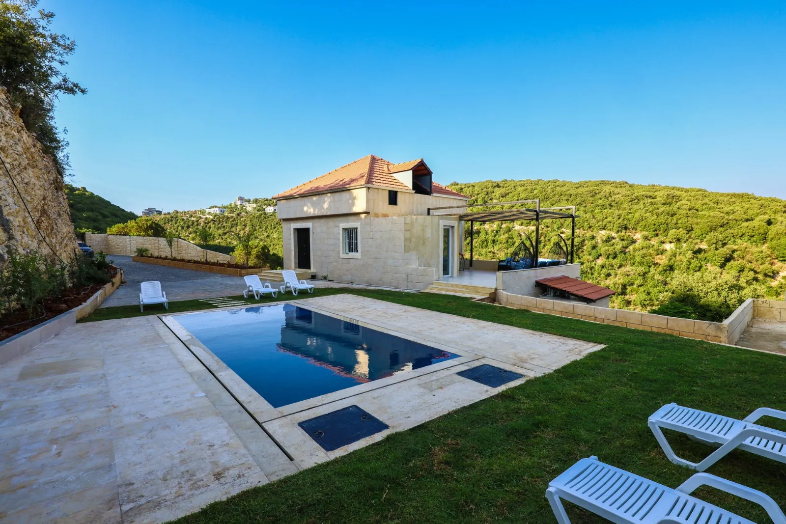 Villa for Sale in Batorun Ebrine — الصورة 2