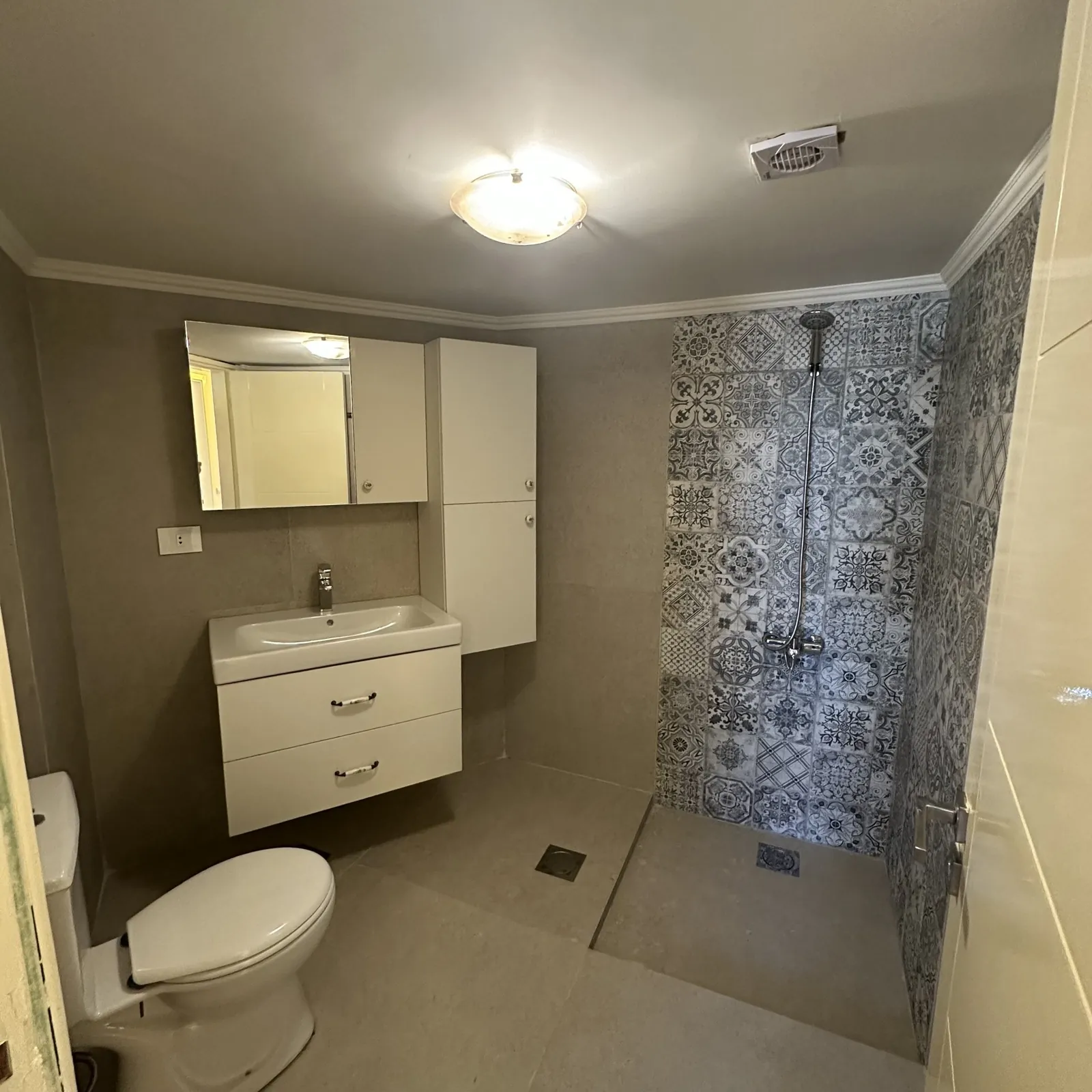 Apartment for Sale in Baabda Baabda — الصورة 3
