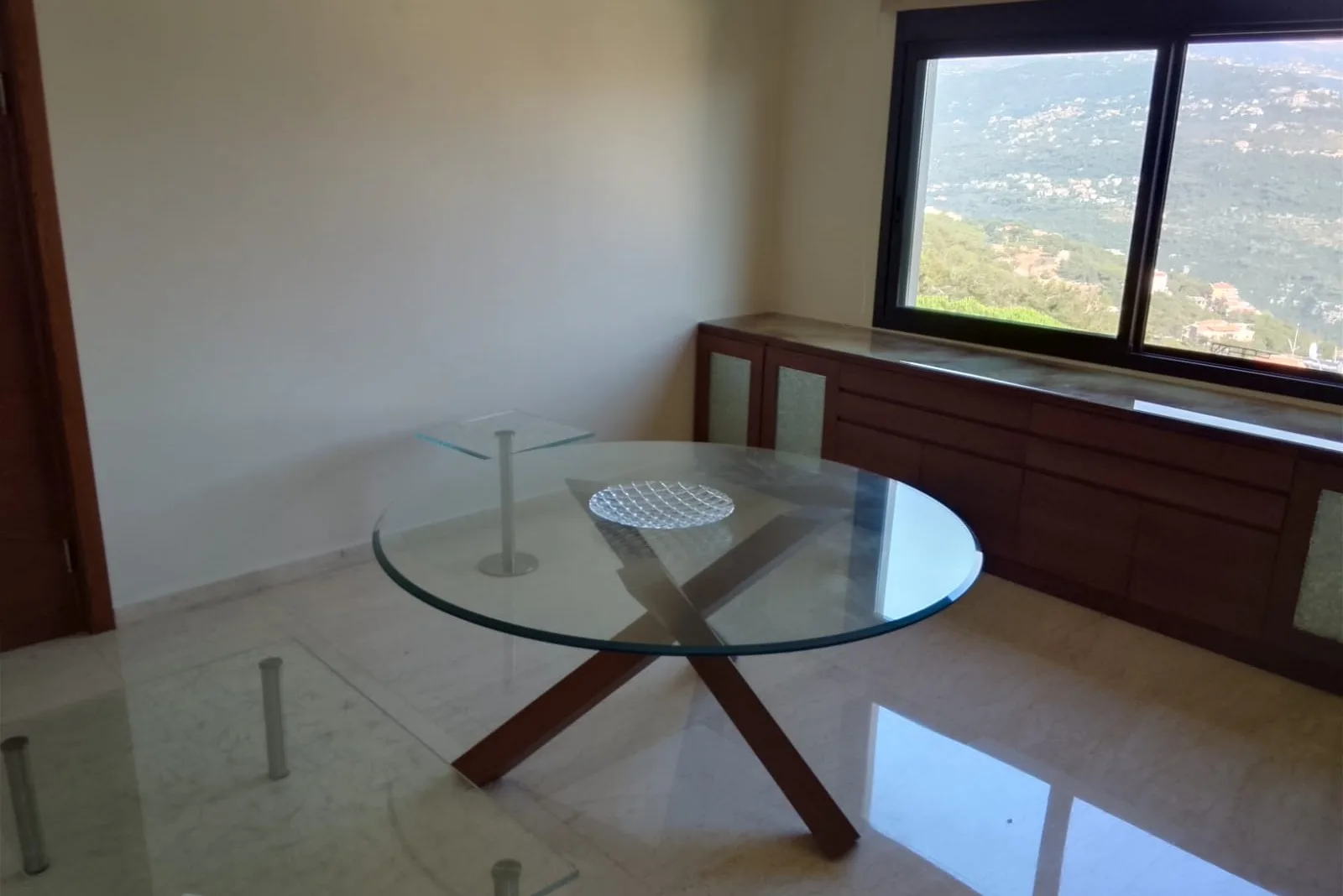 Furnished Apartment for Rent in Oyoun Broumana — الصورة 2