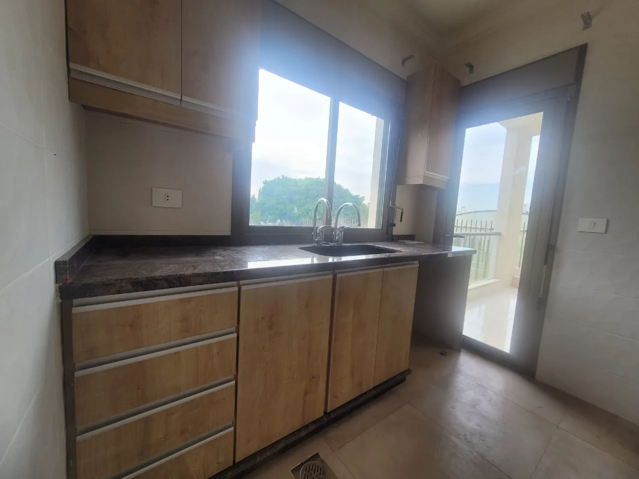 Apartment for Sale in Dbaye — الصورة 2
