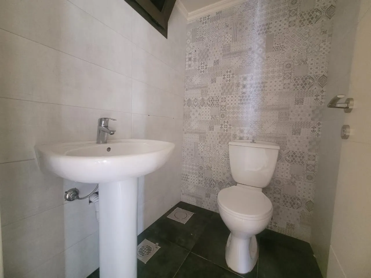Apartment for Sale in Dbaye — الصورة 3