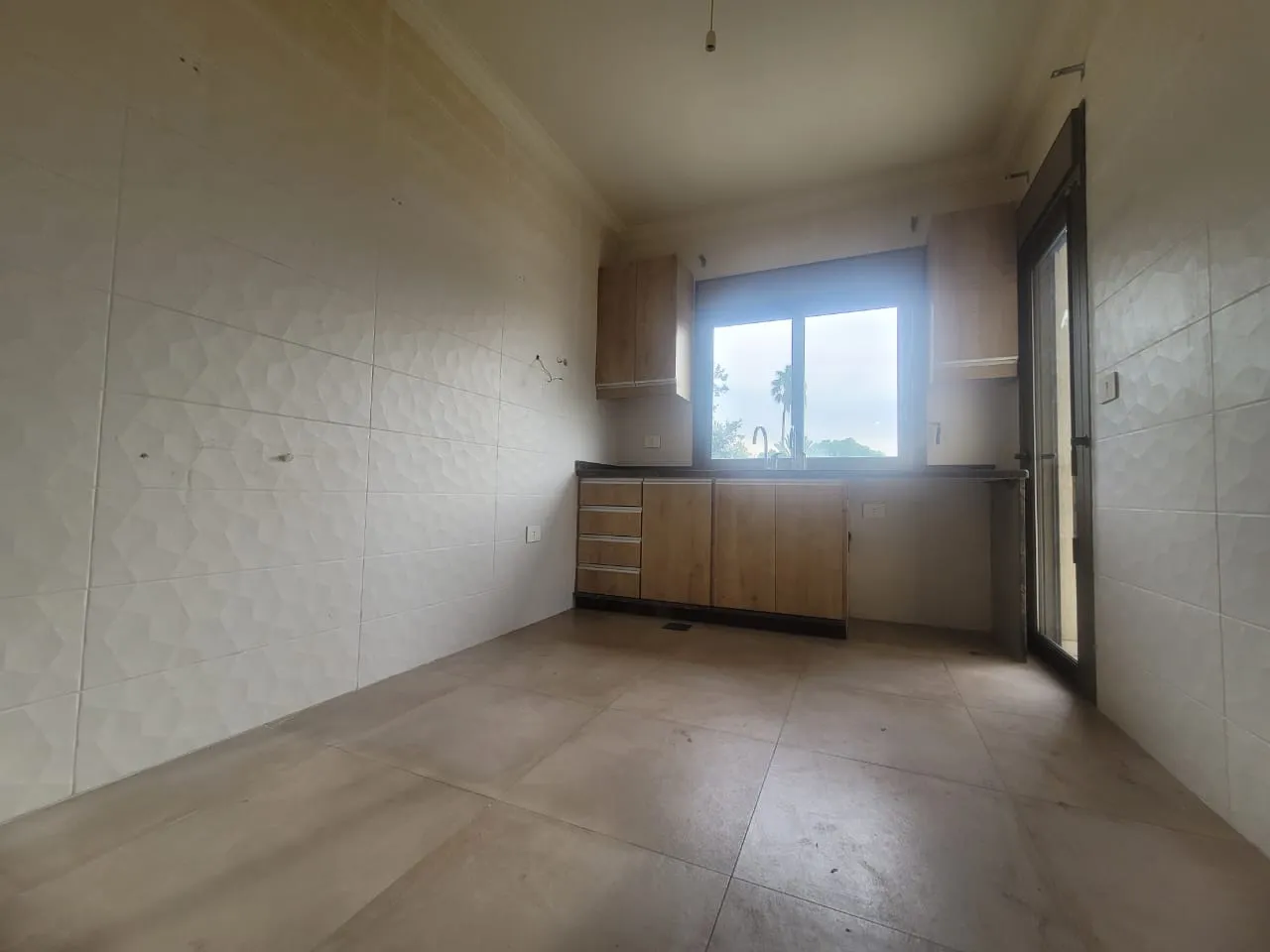 Apartment for Sale in Dbaye — الصورة 4