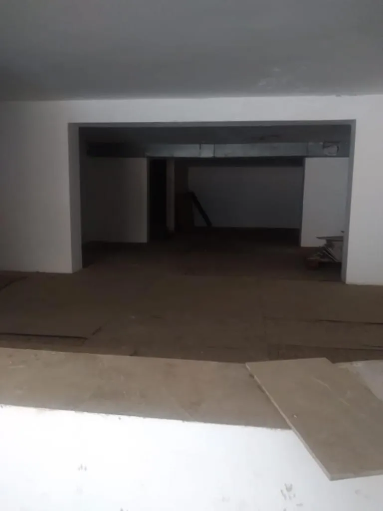 Showroom In Ras El dekwenne for Sale — photo 3